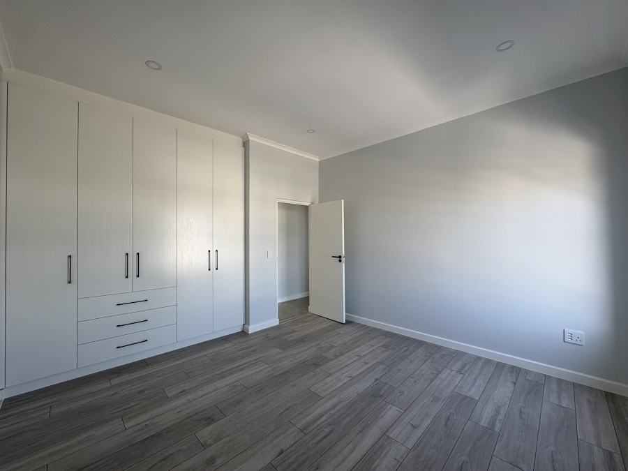 5 Bedroom Property for Sale in Sandown Western Cape